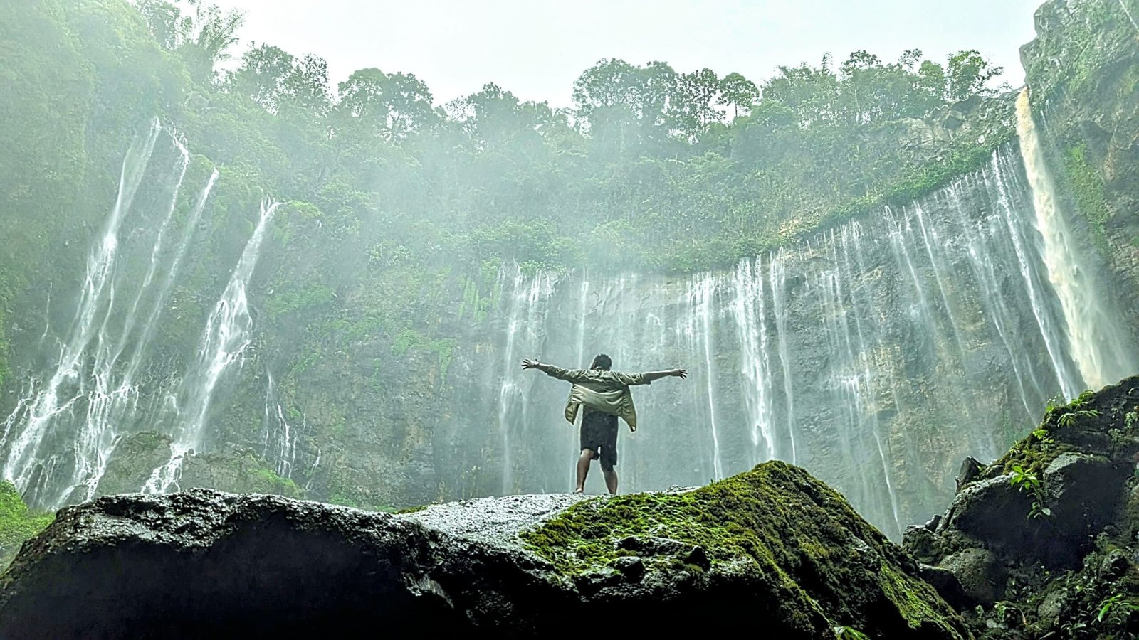 Wisata air terjun bersama Lintas Bromo